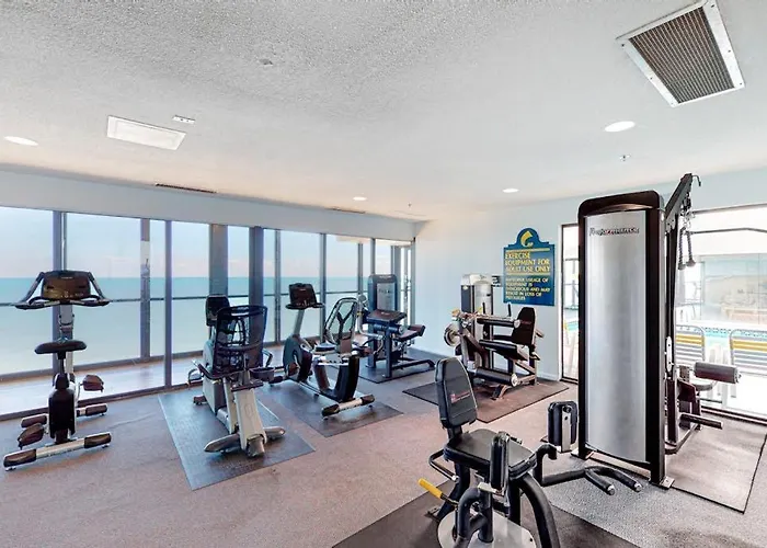 Holiday home Delightful Well-equipped Beachfront With Balcony Views Pools & Gym *