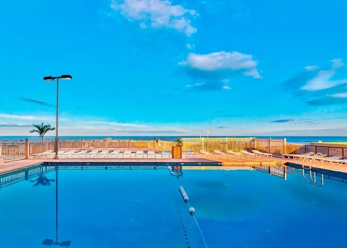 Delightful Well-equipped Beachfront With Balcony Views Pools & Gym Ocean City
