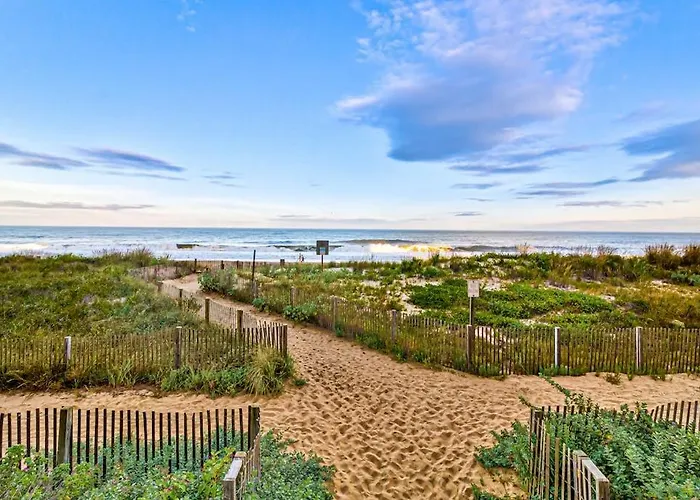 Delightful Well-equipped Beachfront With Balcony Views Pools & Gym Ocean City